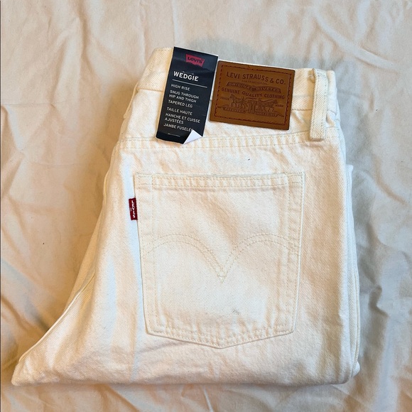 Brand new with tags Levi wedgie - Picture 4 of 6